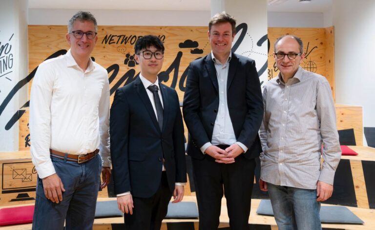 Herzlichen Glückwunsch, Willi Tang, zur erfolgreichen Verteidigung!